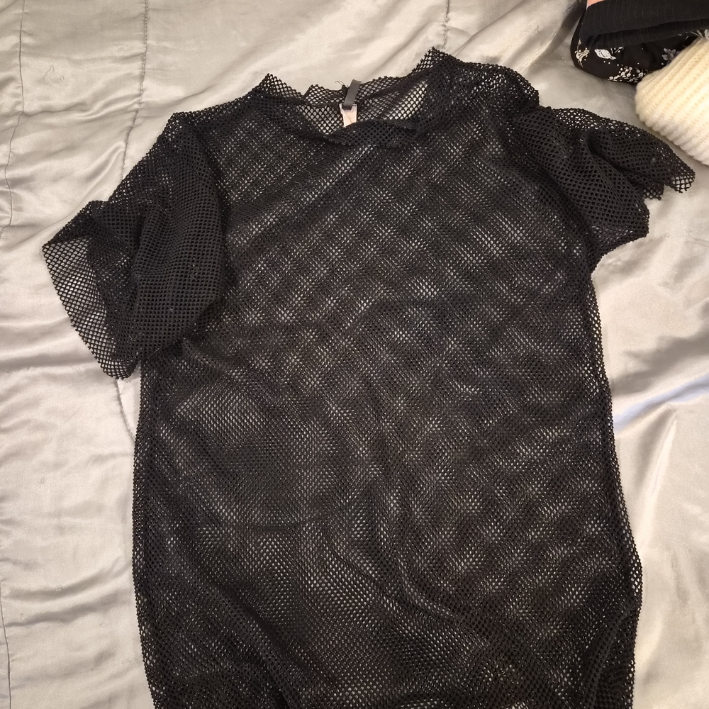 Sheer Mesh Short Sleeve Tunic Top - Black